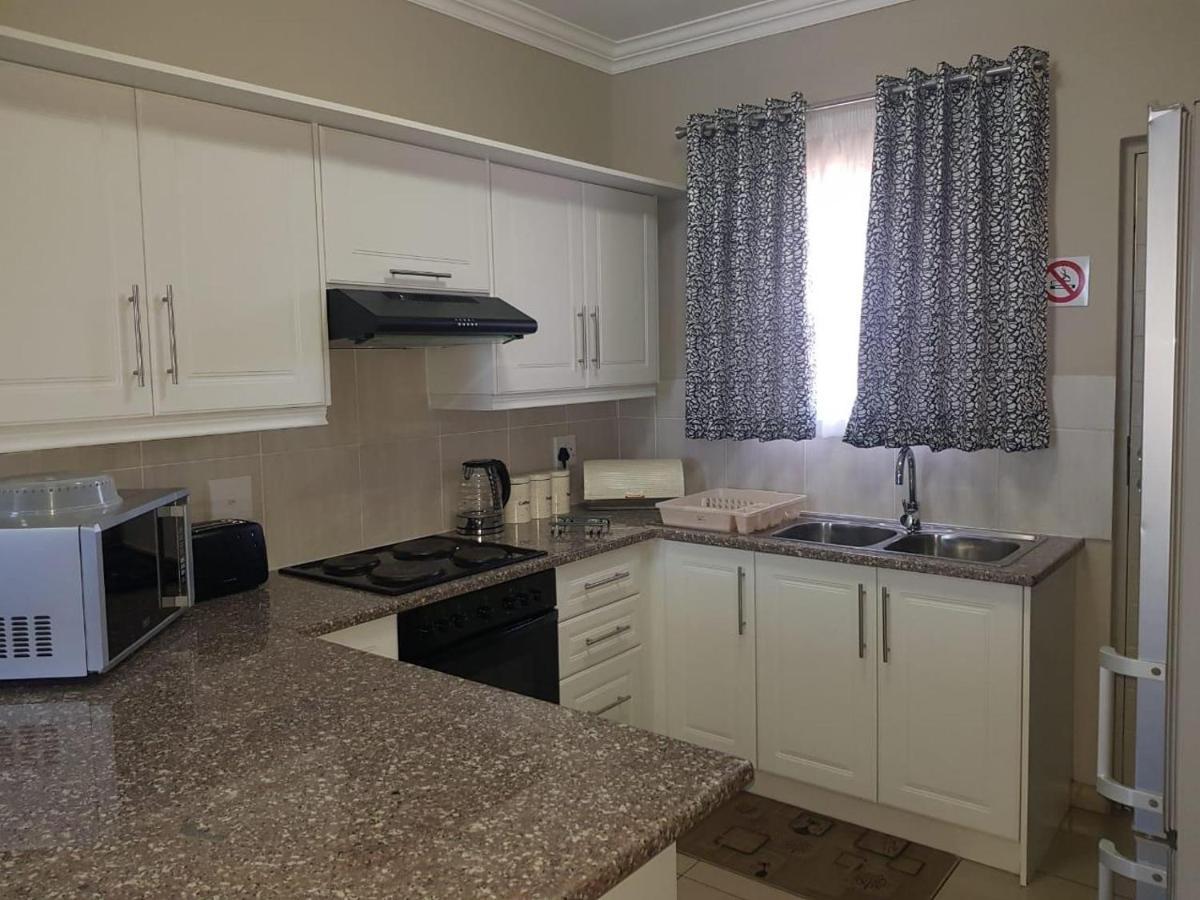 Bay Sun Lodge Richards Bay Esterno foto